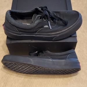Vans Shoes sized 4.5 men Black